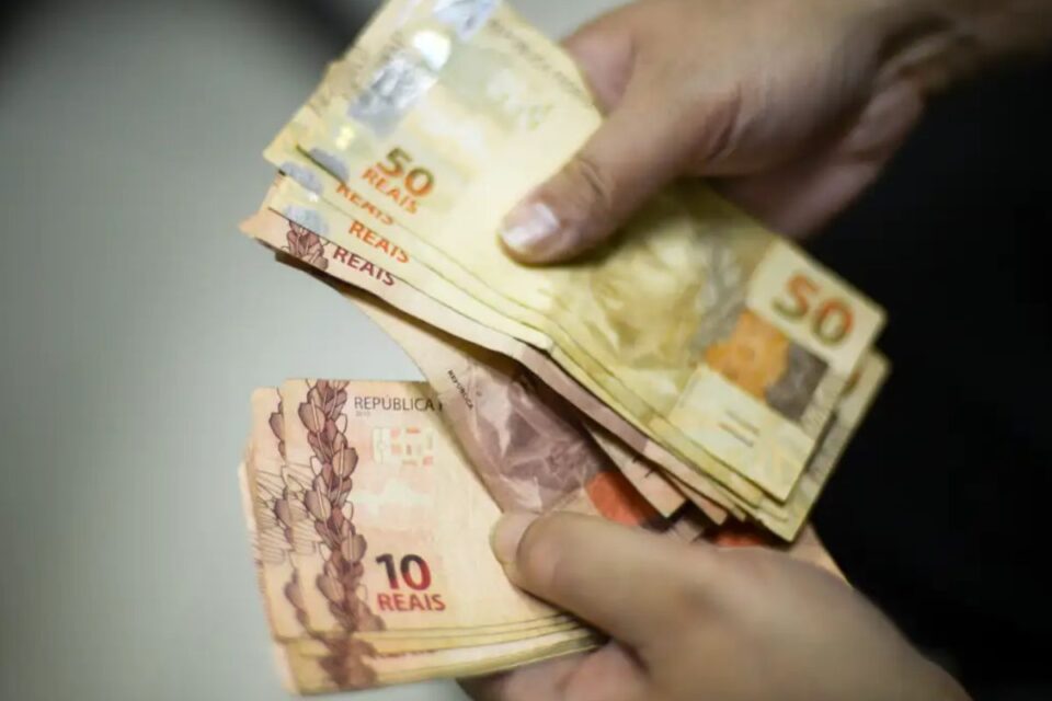 Brasileiros têm valores a resgatar no Banco Central (Foto: Agência Brasil)