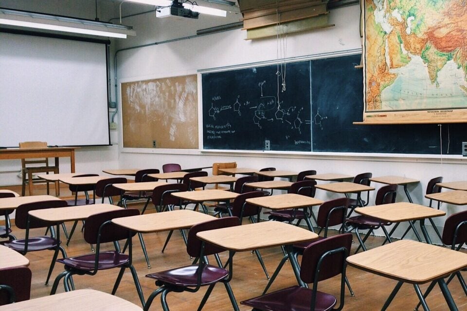 Adolescente que cometeu atentado em escola de Goiás tem 'direito inequívoco' à matrícula