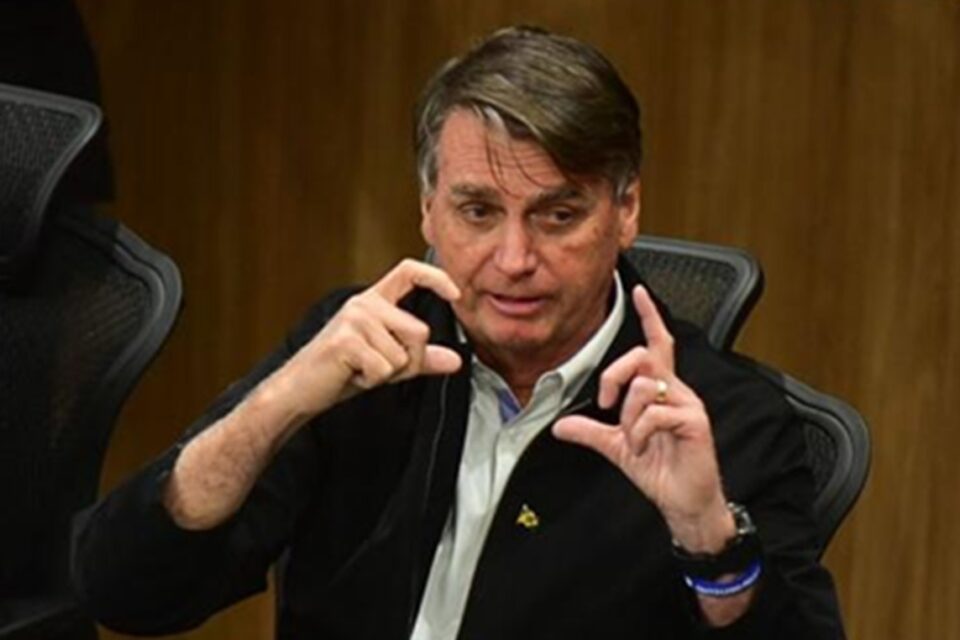 jair-bolsonaro-amado-batista-pendrive