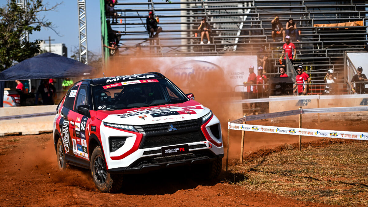 Em contagem regressiva para o maior Rally da América Latina, Goiás Turismo promove um adesivaço