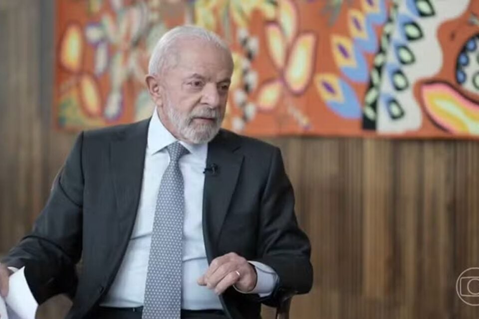 Após tarifaço, Lula passa a crescer até em pesquisas do PL