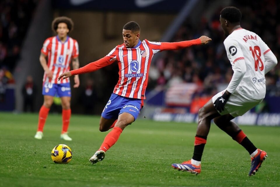Samuel Lino em partida pelo Atlético de Madrid