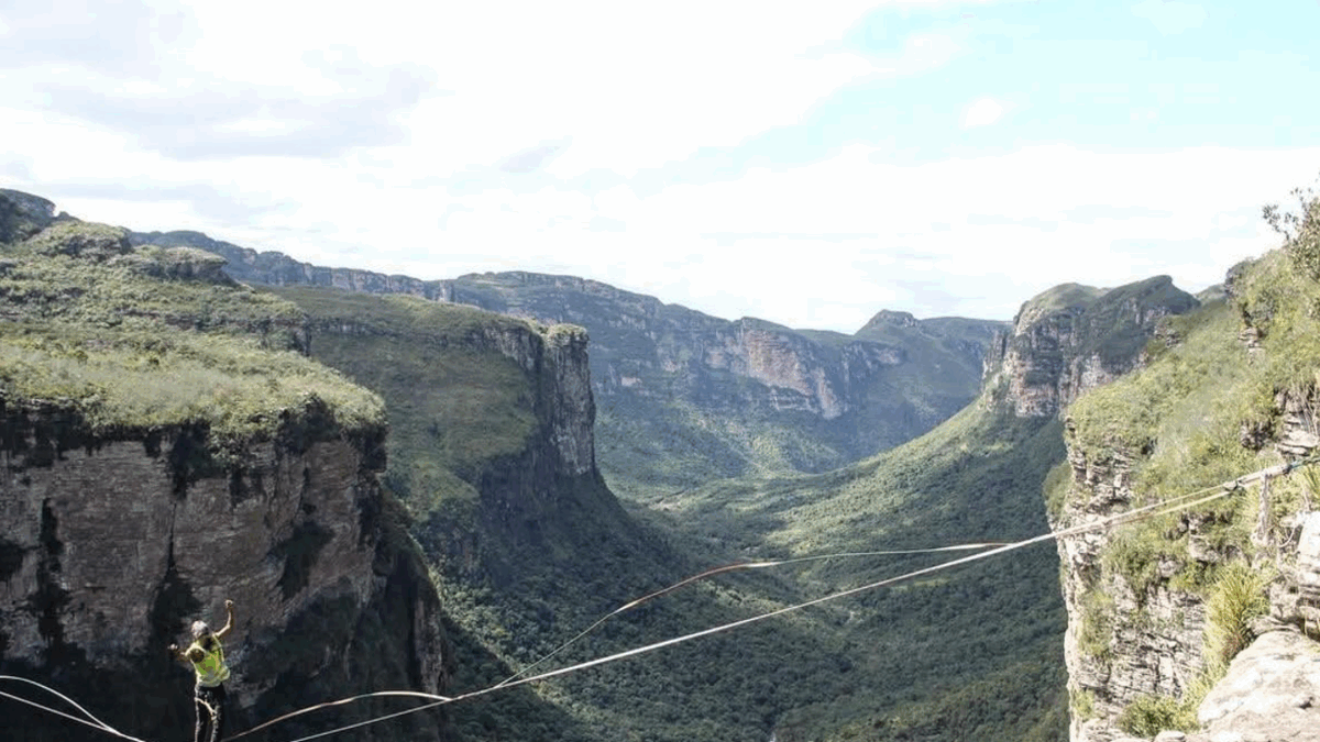 Praticante de highline morreu na última sexta-feira (25) (Foto: Reprodução/Instagram)