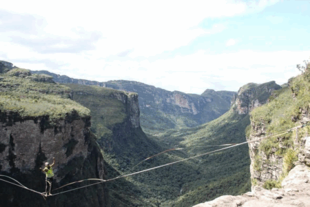 Praticante de highline morreu na última sexta-feira (25) (Foto: Reprodução/Instagram)