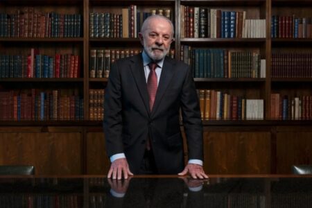 Ninguém desafia Trump como o presidente do Brasil, diz The New York Times sobre Lula Leia as principais declarações