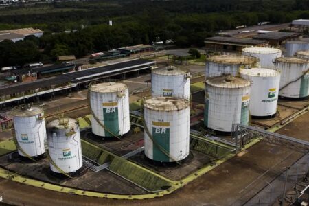 Exportação de petróleo do Brasil para os EUA pode ser redirecionada, diz setor