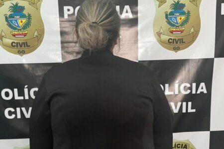 Imagem da mulher presa