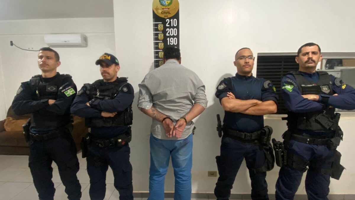 Suspeito de extorquir fazendeiro com falsa denúncia de pedofilia é preso em Goiás 1 Imagem do homem preso