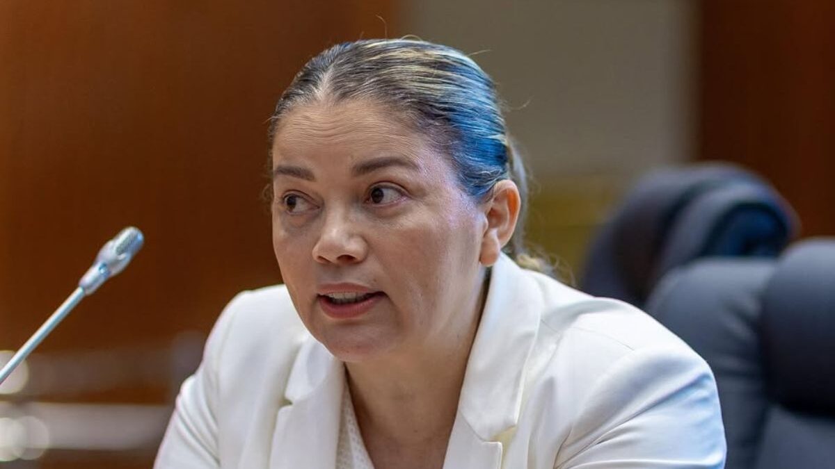 Deputada Mical Damasceno: fim das orelhas de abano (Foto: Instagram da deputada)