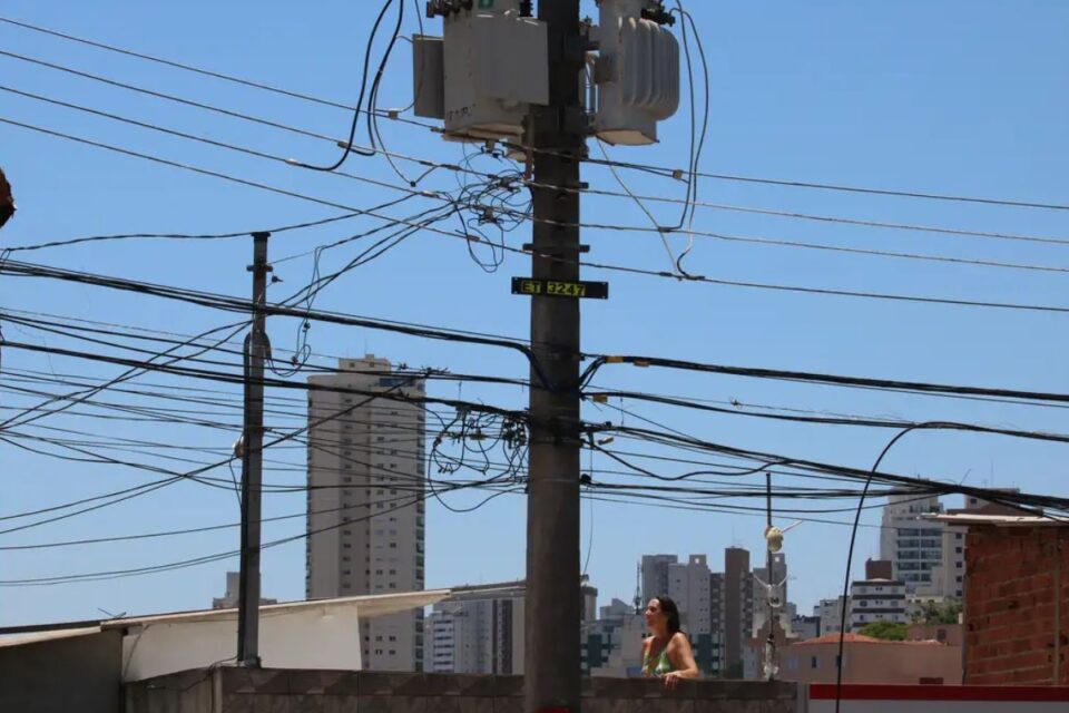 Lei aumenta pena para furto e roubo de equipamentos da rede elétrica (Foto: Agência Brasil)