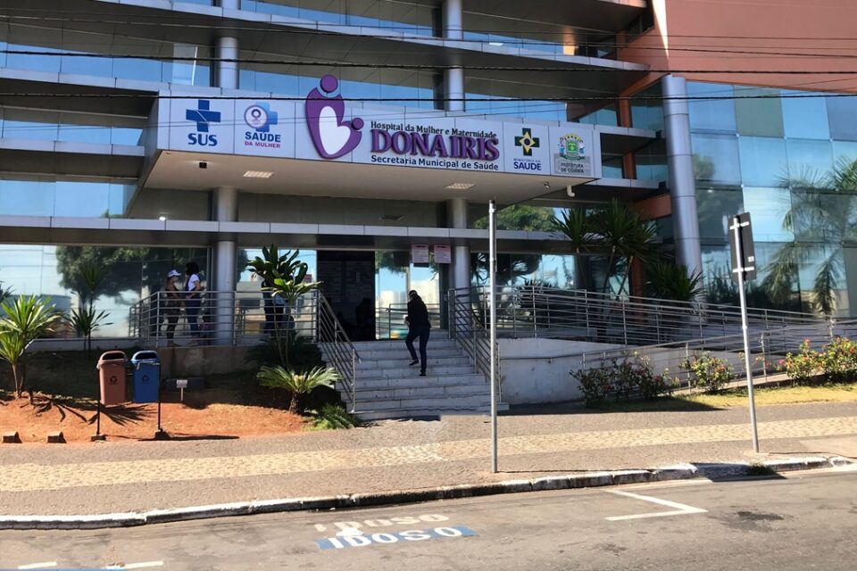 Vereadora notifica DenaSUS de suspensão parcial dos atendimentos das maternidades de Goiânia