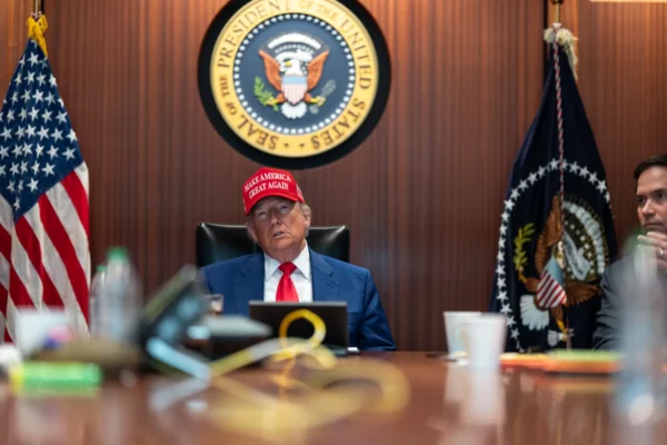 Comentários e anúncios de trump provocaram reações no Brasil durante a semana (Foto: The White House/divulgação)