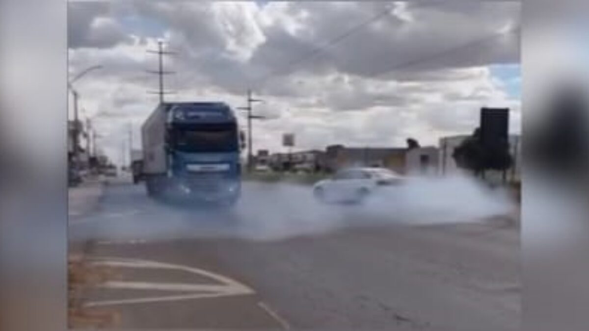 Momento em que o motorista da BMW atravessa a BR-060