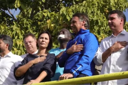 Bolsonaro e Michelle durante motociata (Foto: Reprodução)