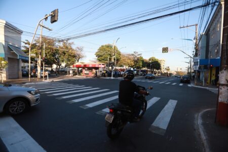 Avenida 24 de Outubro ganhou terceira faixa (Foto: Divulgação)