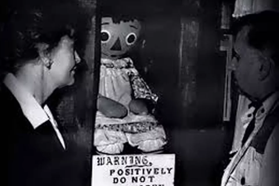 Museu dos Warren: conheça o maior acervo do oculto que guarda itens como Annabelle 8 Museu Oculto dos Warren