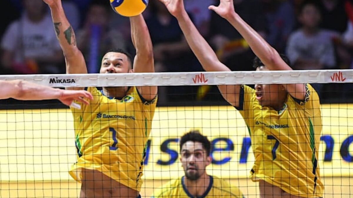 Brasil vira sobre China e avança para semifinal da VNL masculina