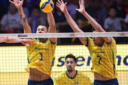 Brasil vira sobre China e avança para semifinal da VNL masculina
