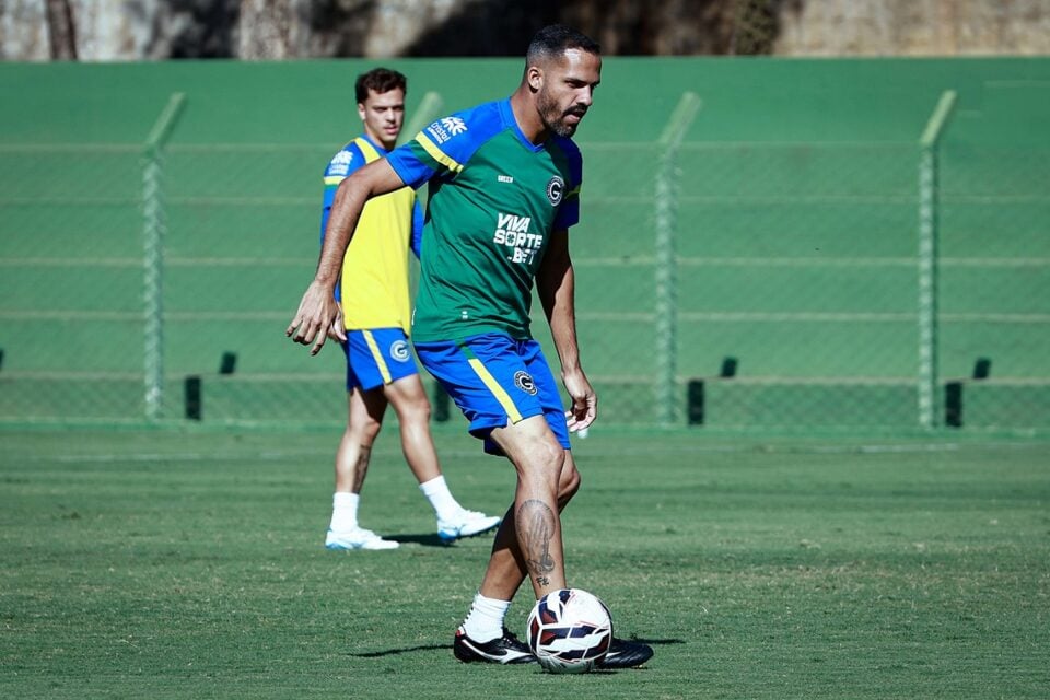Anselmo Ramon é a esperança de gols do Goiás