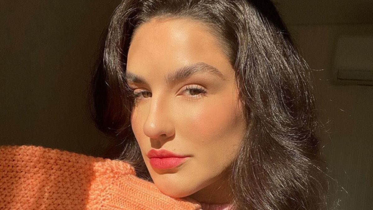 Kéfera se manifesta após críticas sobre comentário sobre morango do amor