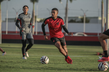 Robert, meia do Atlético