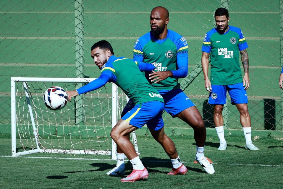 Moraes deve entrar de titular no Goiás contra o Cuiabá