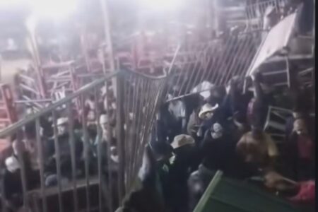 Arquibancada que desabou em show de Gian e Giovani (Foto: Reprodução)