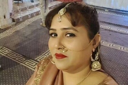 Mulher é morta no Paquistão após 'resistir a proposta de casamento arranjado' Filhos de Sumeera Rajput denunciaram feminicídio