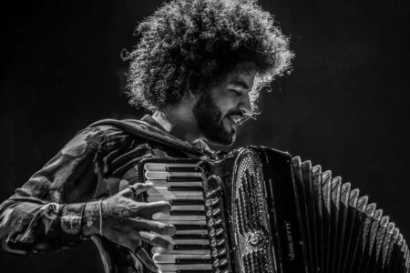 Luau da Liberdade recebe sanfoneiro Mestrinho em apresentação gratuita