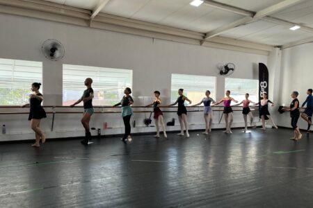 Companhia de Dança oferece oficina gratuita de balé clássico em Goiânia