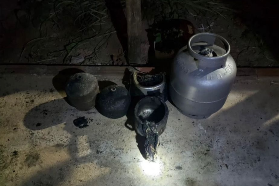 Residência é incenciada em Caiapônia (Foto: Divulgação)