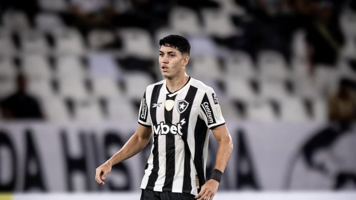 Botafogo vende Jair ao Nottingham Forest