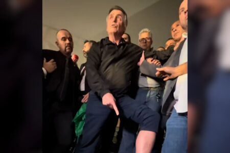 Ex-presidente Bolsonaro na Câmara (Foto: Reprodução)