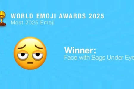 Emoji com olheiras é eleito o mais representativo de 2025 nas redes sociais