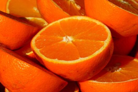 Produtores estudam deixar laranja apodrecer no pé por causa de tarifaço (Foto: Pixabay)
