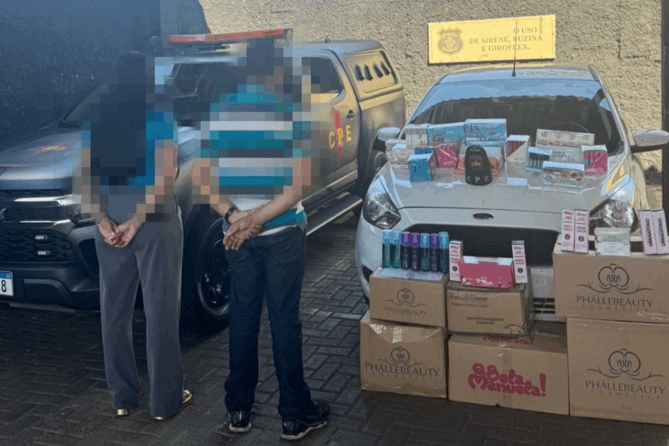 Dupla é presa suspeita de desviar produtos e dinheiros de empresa de cosméticos em Goiânia