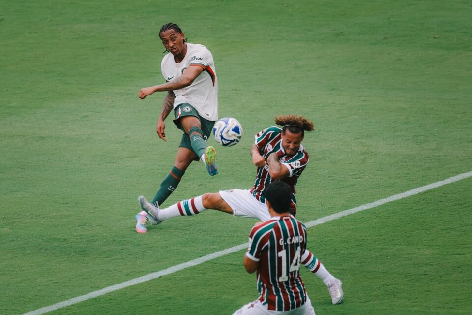 João Pedro marcou dois gols no Fluminense
