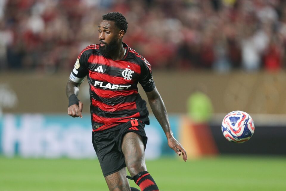 Gerson com a camisa do Flamengo no Mundial de Clubes