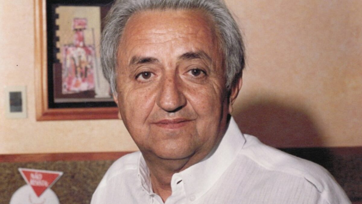 Morre Elon Soares, fundador do Grupo Soares, aos 86 anos em Goiânia Elon fundou, ao lado do irmão Odilon, a loja Irmãos Soares em 1967