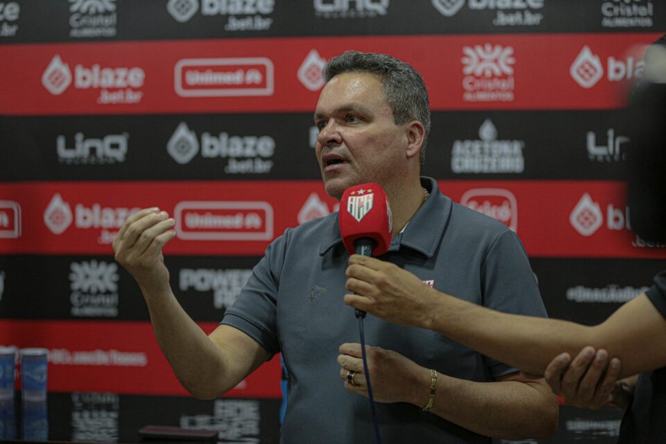 Presidente do Atlético Goianiense, Adson Batista