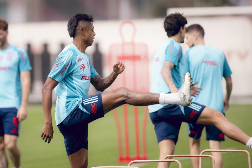 Bruno Henrique em treino no Flamengo