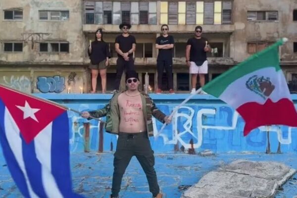 Neto de Fidel Castro irrita população de Cuba com vídeos sobre país Sandro Castro tem mais de 127 mil seguidores no Instagram