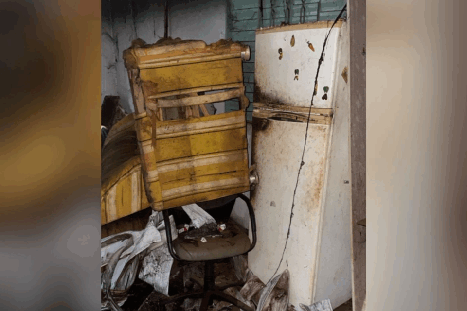 Casa incendiada em Porteirão (Foto: Reprodução)