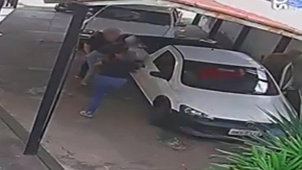 Polícia indicia mãe, irmã e donos de clínica que internaram servidora do TJGO à força