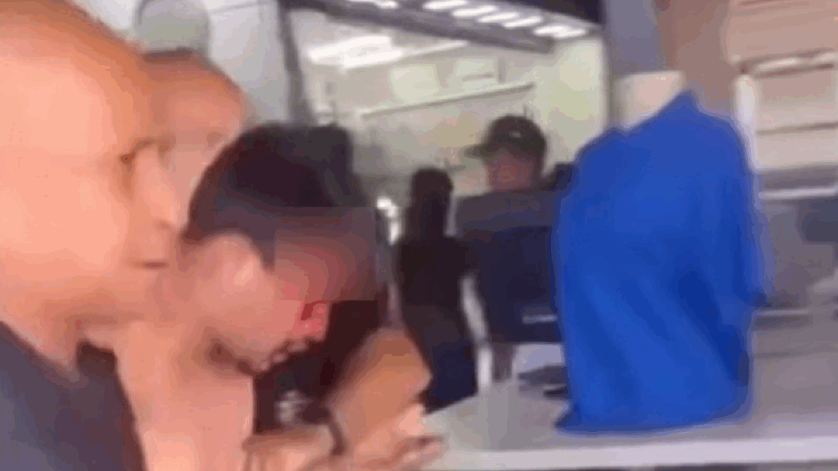 13ee76e0 design sem nome 2025 08 01t075427.986 Homem é preso suspeito de roubar celular e tentar vender para o próprio dono em Goiânia