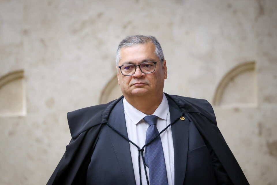 Ações de bancos brasileiros despencam com declarações de Dino sobre lei Magnitsky (Foto: STF)