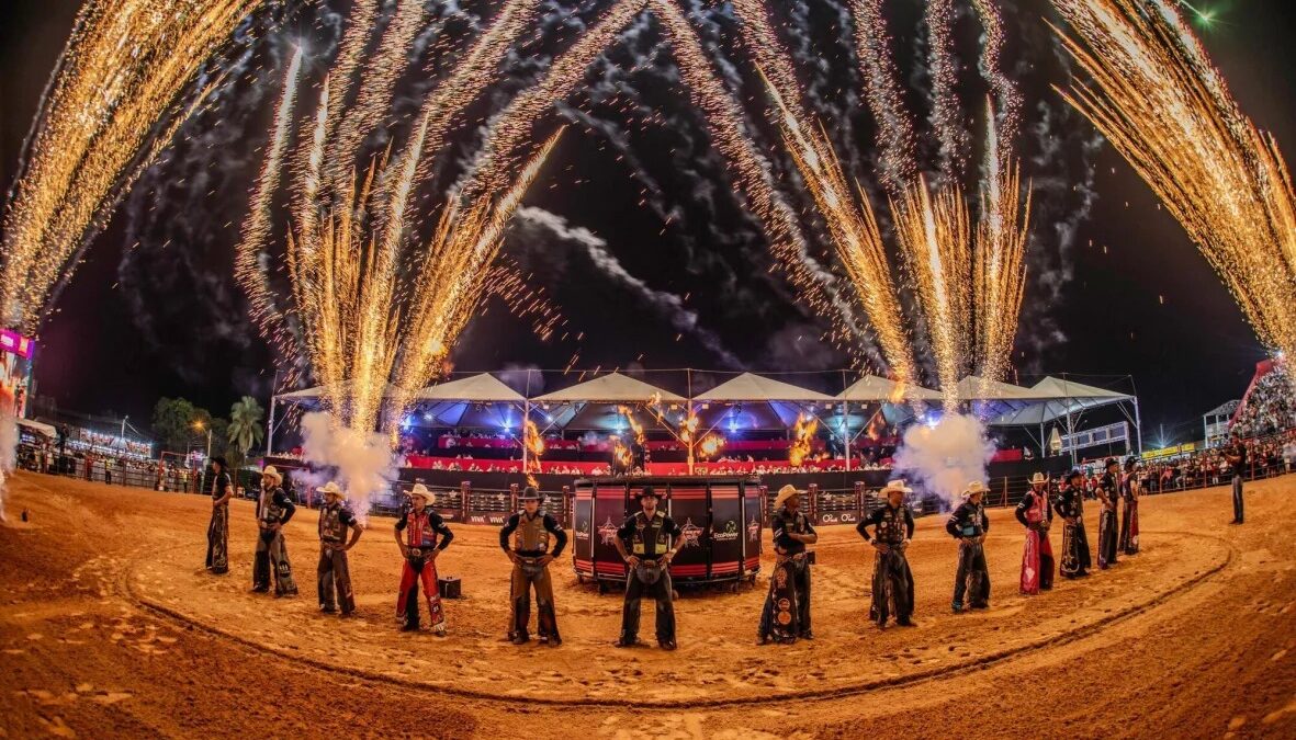 Caldas Novas volta a sediar rodeio após 12 anos e recebe liga internacional de montaria