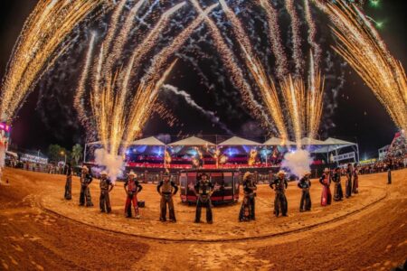 Caldas Novas volta a sediar rodeio após 12 anos e recebe liga internacional de montaria