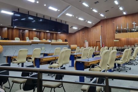 Juiz dá 72 horas para Câmara de Goiânia explicar fundamentos de CEI da Limpa Gyn