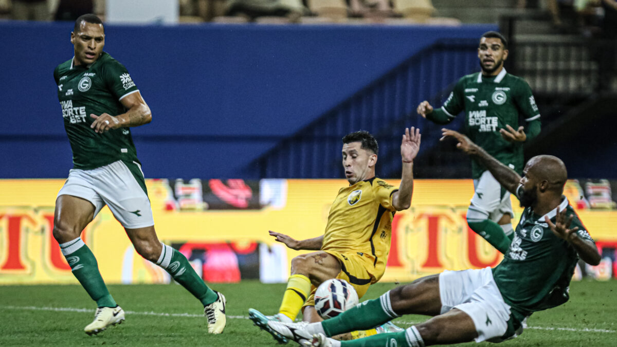 Goiás e Amazonas empatam, mas clube Esmeraldino retoma a liderança